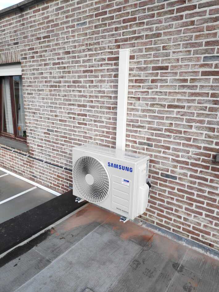 Realisatie Samsung multisplit warmtepomp met 2 binnenunits wind free Comfort te Hollestraat in Lede