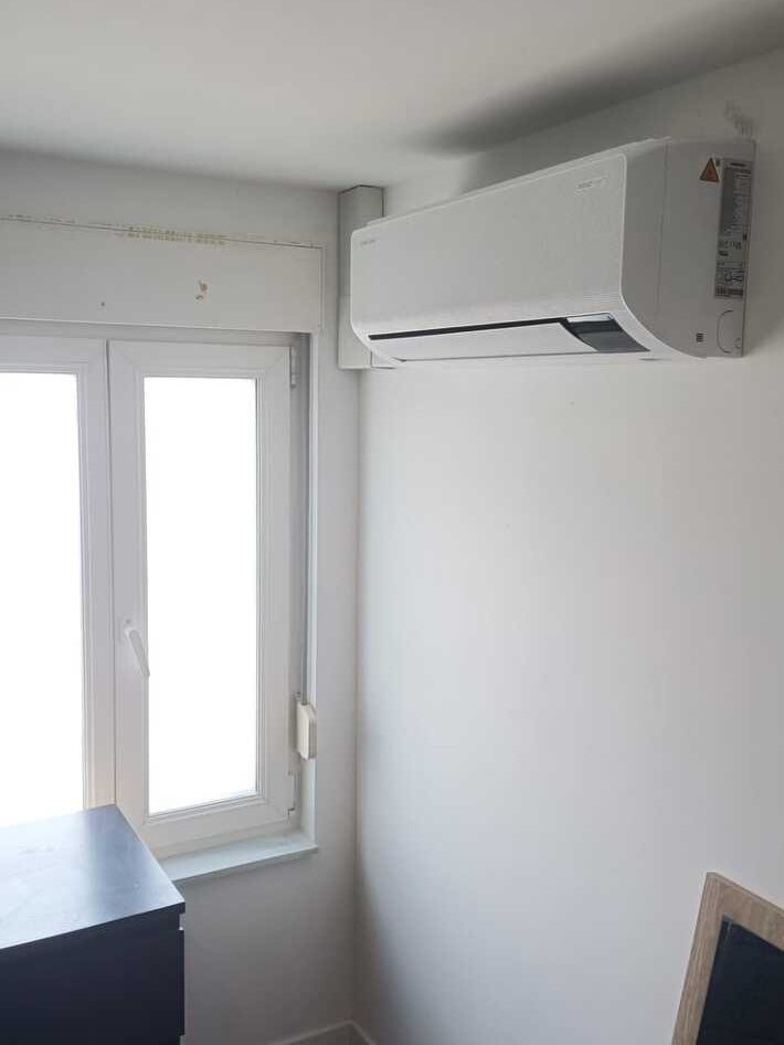 Realisatie Samsung multisplit aircowarmtepomp met 3 binnenunits wind free Comfort te Herzele