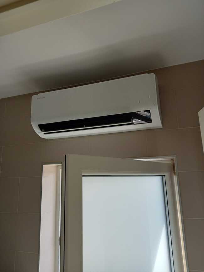Realisatie Samsung multisplit aircowarmtepomp met 5 binnenunits Wind Free Comfort + Elite te Aalst