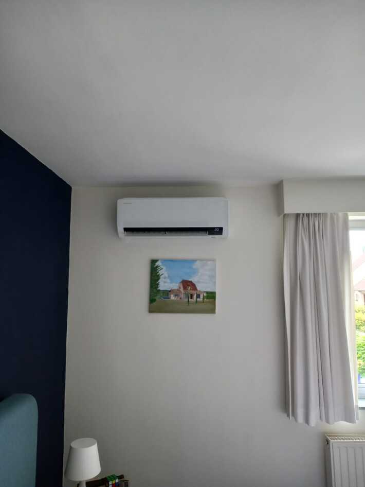 Realisatie Samsung multisplit aircowarmtepomp met 5 binnenunits Wind Free Comfort te Borsbeke