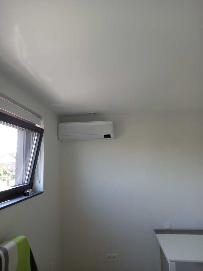 Realisatie Samsung multisplit aircowarmtepomp met 3 binnenunits Wind Free Comfort + Elite te Denderhoutem