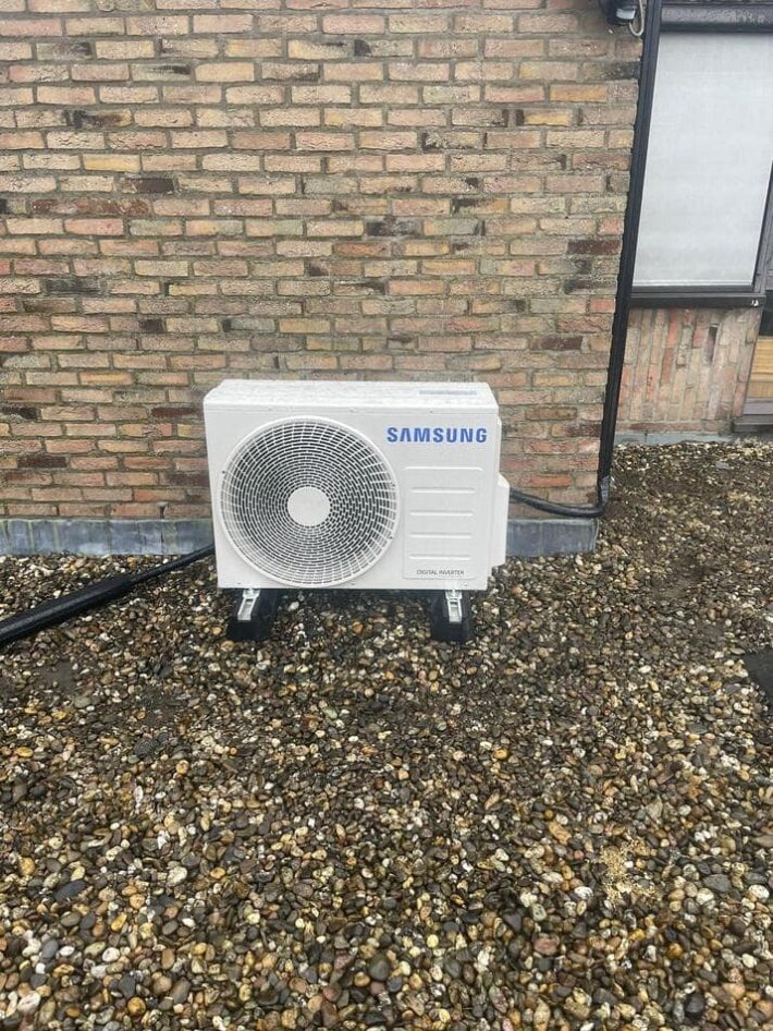 Realisatie Samsung multisplit aircowarmtepomp met 2 binnenunits CEBU + Wind Free Comfort te Nieuwerkerken