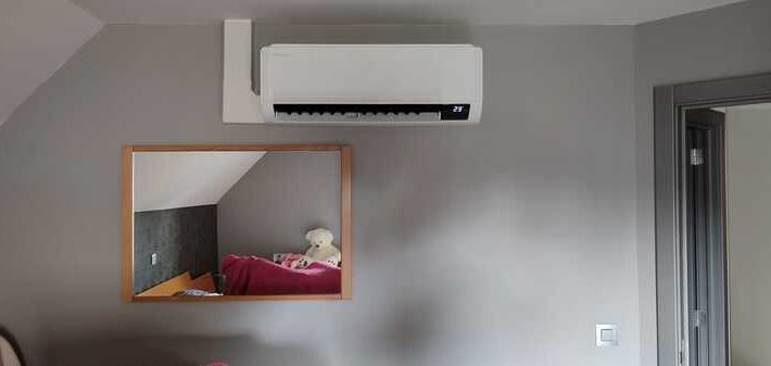 Realisatie Samsung multisplit aircowarmtepomp met 4 binnenunits Wind Free Comfort te Borsbeke