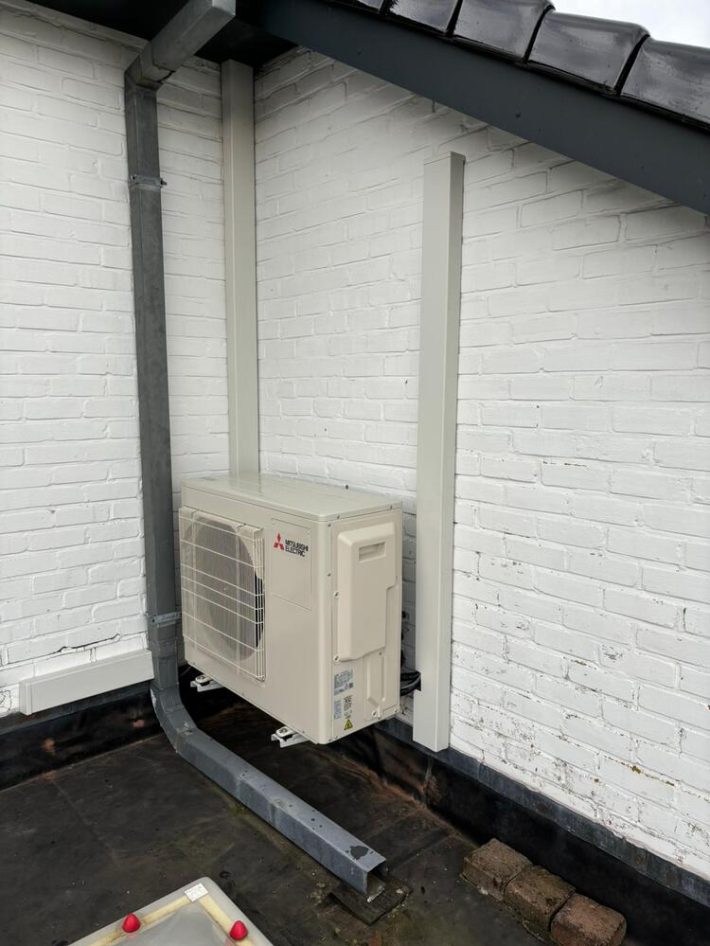 Realisatie Mitsubishi multisplit aircowarmtepomp met 2 binnenunits te Zottegem