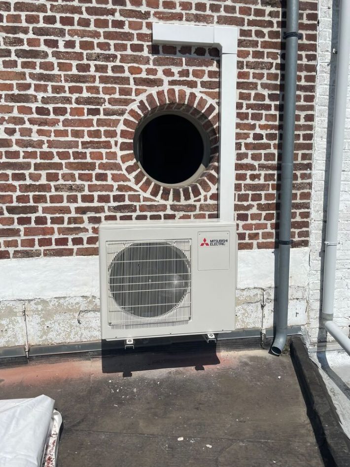 Realisatie Mitsubishi multisplit aircowarmtepomp met 2 binnenunits te Ninove