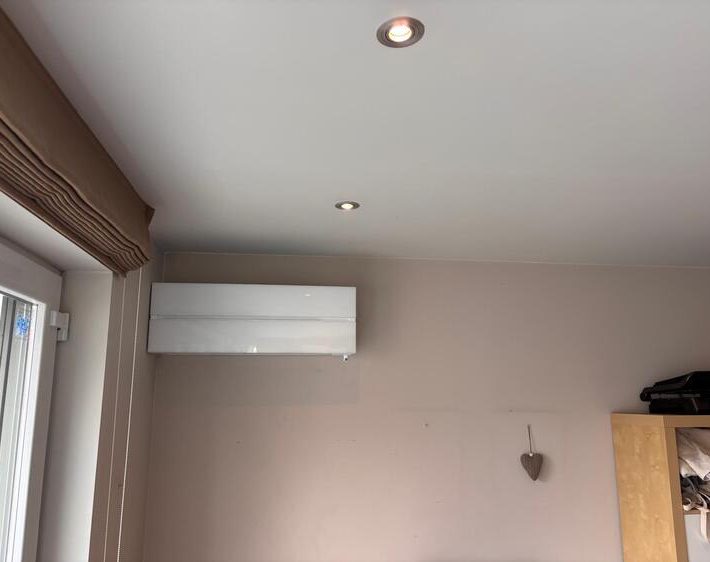 Realisatie Mitsubishi multisplit aircowarmtepomp met 4 binnenunits te Berlare (1)