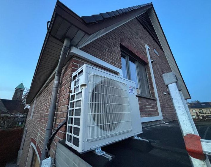 Realisatie Mitsubishi multisplit aircowarmtepomp met 4 binnenunits te Sint-Amandsberg