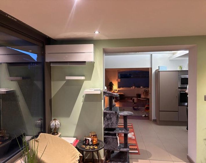 Realisatie Mitsubishi multisplit aircowarmtepomp met 4 binnenunits te Sint-Amandsberg