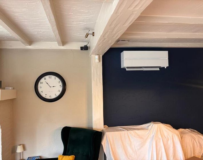 Realisatie Mitsubishi multisplit aircowarmtepomp met 2 binnenunits + 1x single split te Mere