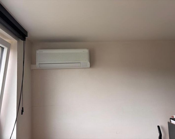 Realisatie Samsung multisplit aircowarmtepomp met 5 binnenunits Wind Free Comfort te Wetteren